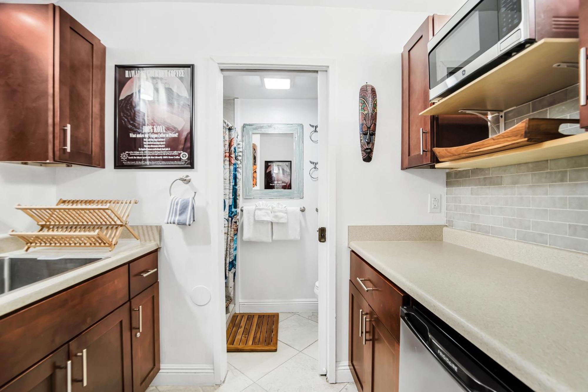Downtown Hawaiian Paradise Condo With Hot Tub, Pool & Beach - Kona Islander Inn Kailua-Kona Exterior foto